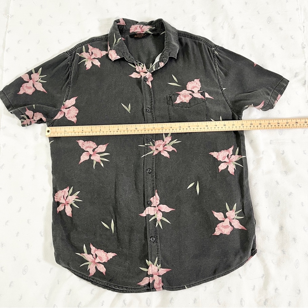 Cotton On Vintage Remastered Faded Black Pink Tropical Floral Hawaiian Shirt, M - Picture 9 of 13